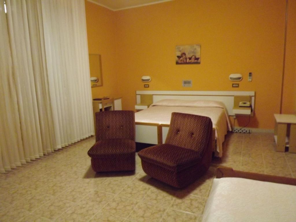 Hotel Cristina К'янчіано-Терме Номер фото
