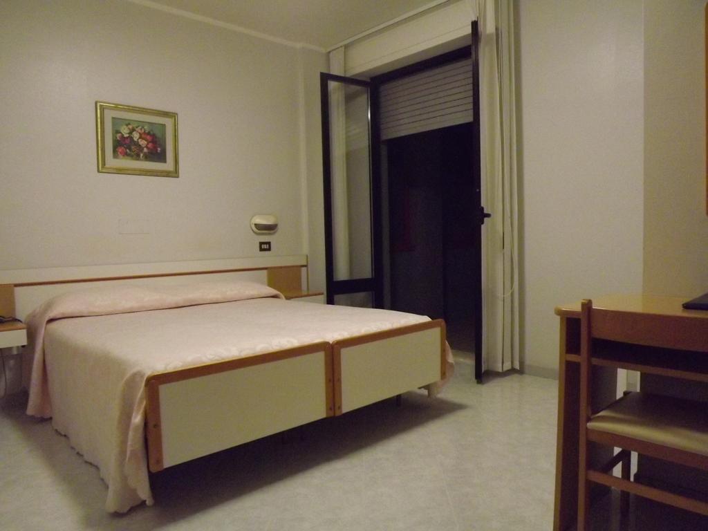 Hotel Cristina К'янчіано-Терме Номер фото